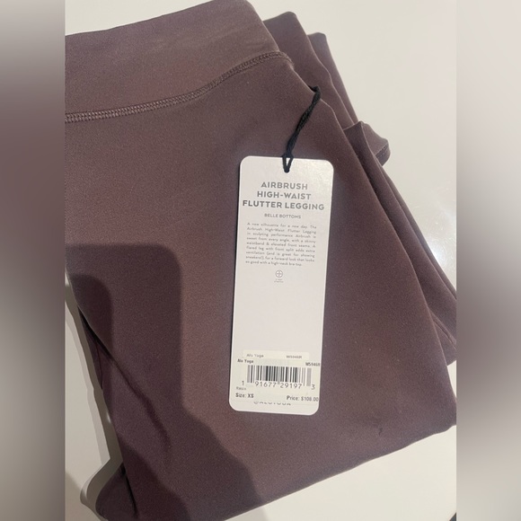 NWT Airbrush High-Waist Flutter Legging - Picture 8 of 8